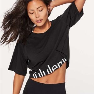 🍋Lululemon Cortes Crop Tee • Size 6